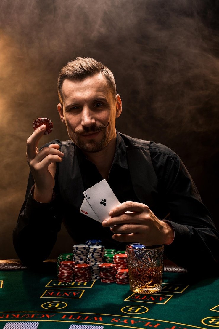 Live Score interface showing Liga 1 match and live blackjack table